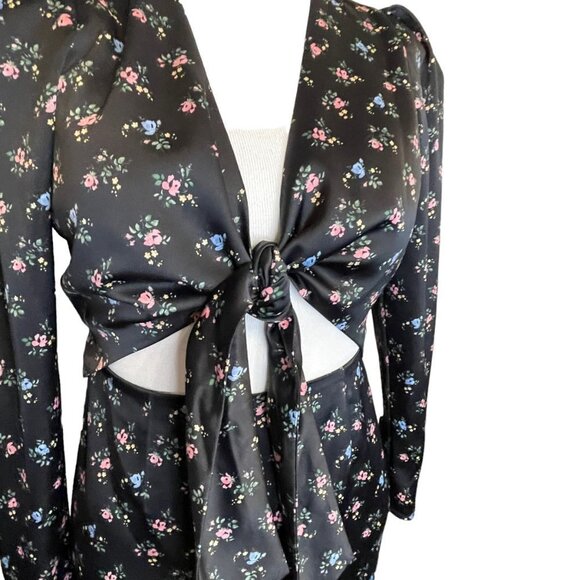 WAYF Black Ditsy Floral Dress Satin Tie Bare Midriff Cutout Puff Sleeve NWT Med - Picture 3 of 5